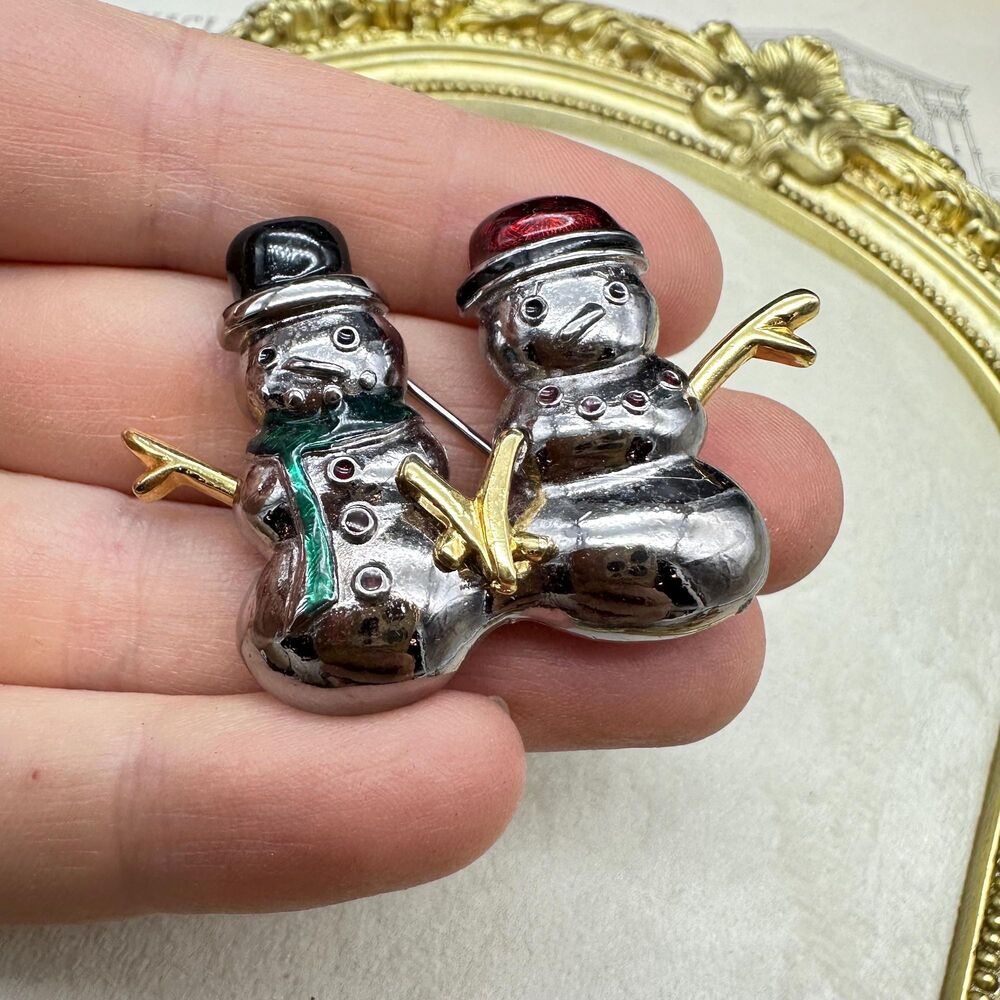 Liz Claiborne Vintage Snowman Snowmen Couple Pair Silver Tone Enamel Brooch Pin